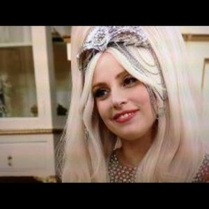 Meet your Posher, Tina